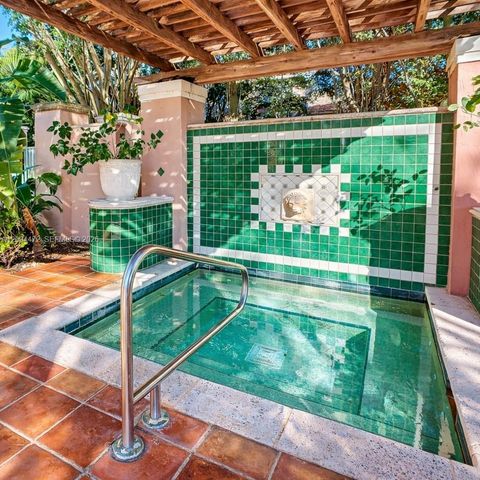 12124 Saint Andrews Place 305, Miramar, FL 33025