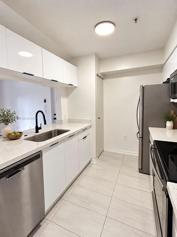 12124 Saint Andrews Place 305, Miramar, FL 33025