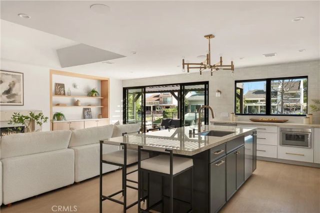 2398 Leeward Circle, Westlake Village, CA 91361