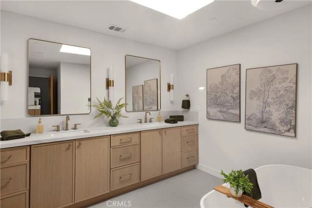 2398 Leeward Circle, Westlake Village, CA 91361