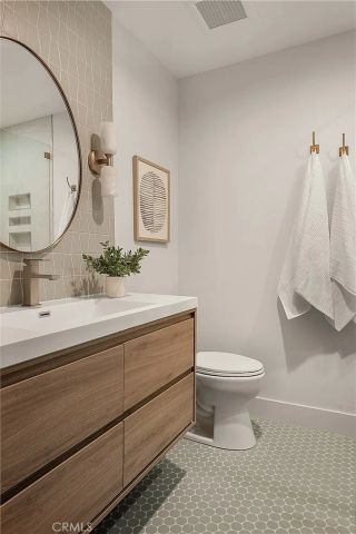 2398 Leeward Circle, Westlake Village, CA 91361