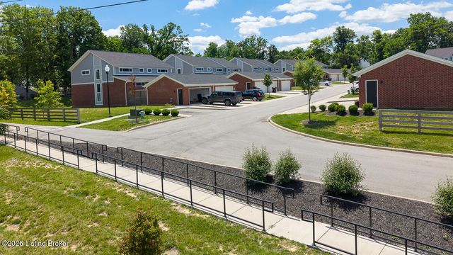 10926 Cole Thompson Ln, Louisville, KY 40299