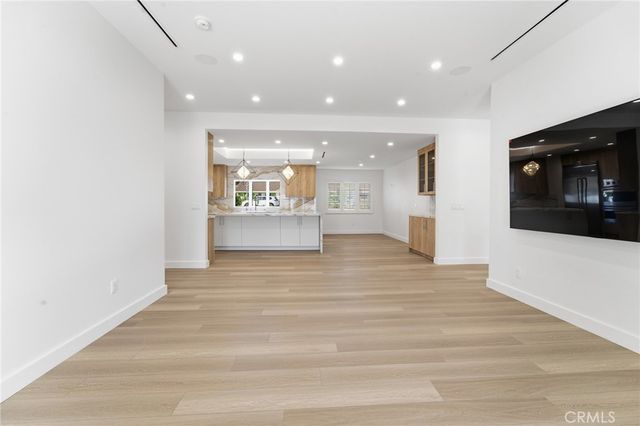 19510 Merridy, Northridge, CA 91324