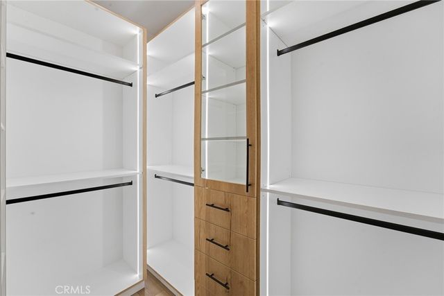 19510 Merridy, Northridge, CA 91324