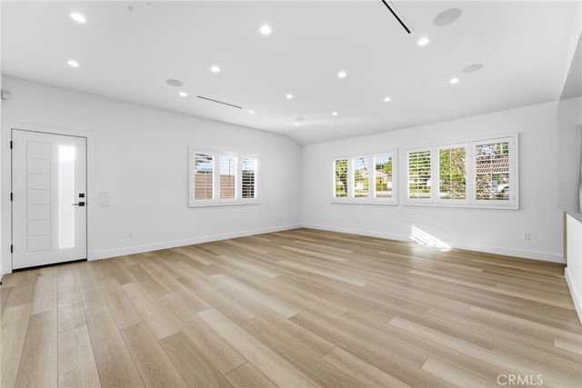 19510 Merridy, Northridge, CA 91324