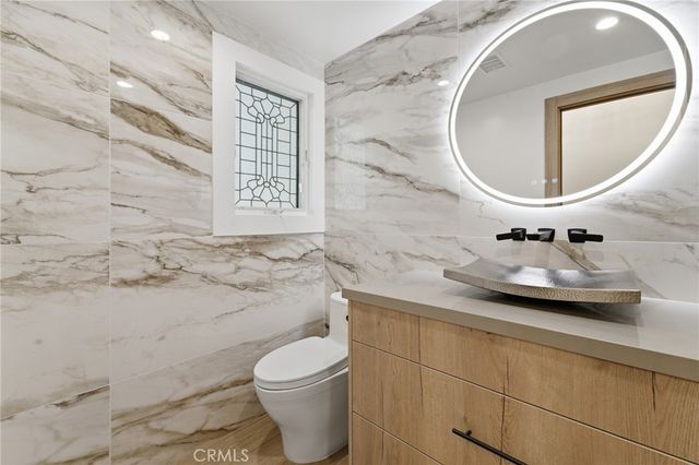 19510 Merridy, Northridge, CA 91324