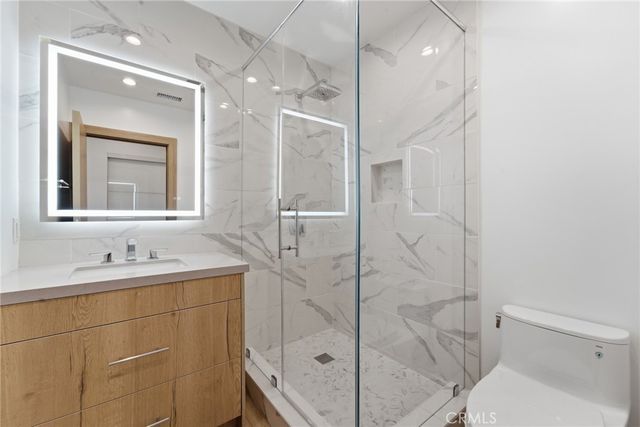 19510 Merridy, Northridge, CA 91324