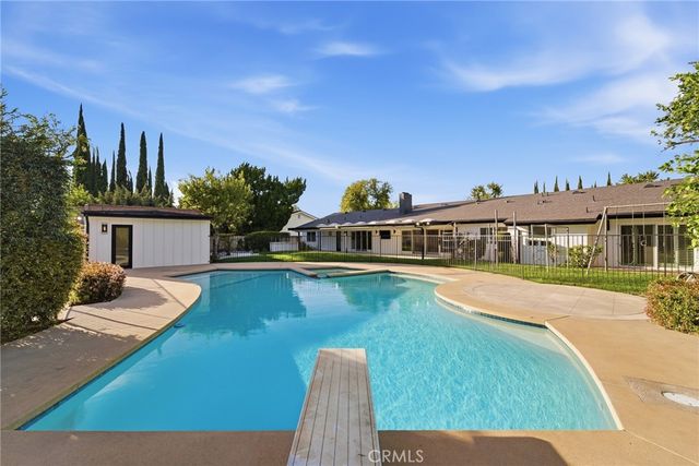 19510 Merridy, Northridge, CA 91324