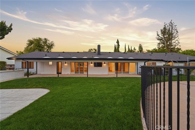19510 Merridy, Northridge, CA 91324