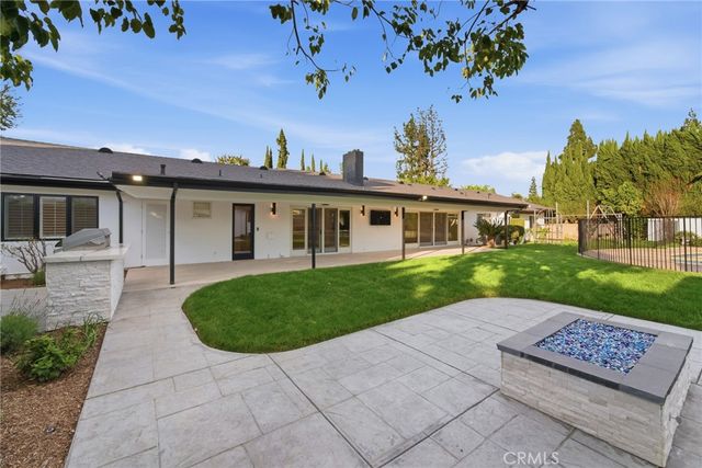 19510 Merridy, Northridge, CA 91324