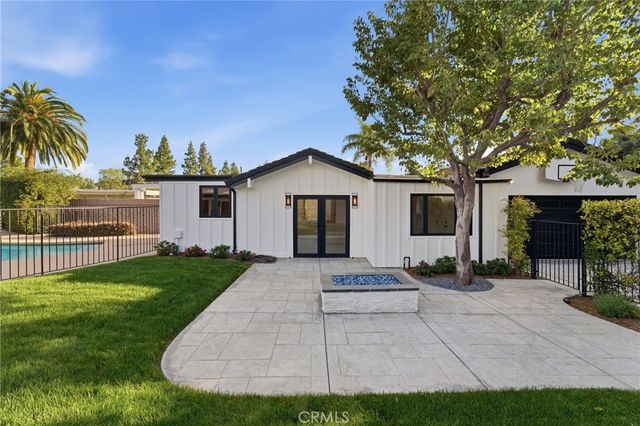 19510 Merridy, Northridge, CA 91324