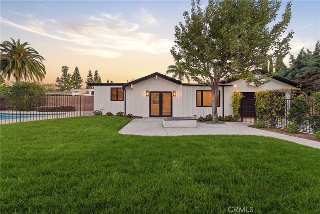 19510 Merridy, Northridge, CA 91324