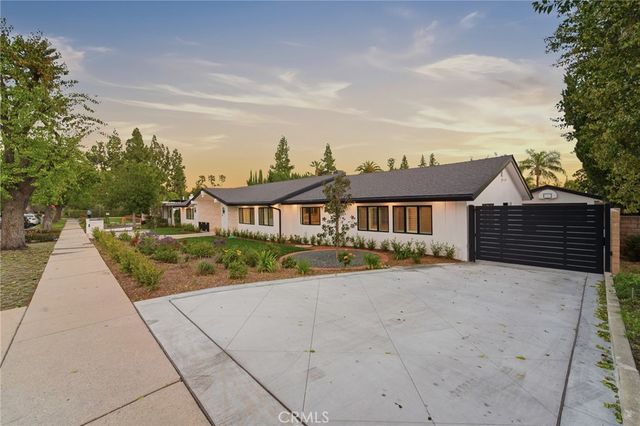 19510 Merridy, Northridge, CA 91324