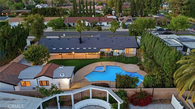 19510 Merridy, Northridge, CA 91324