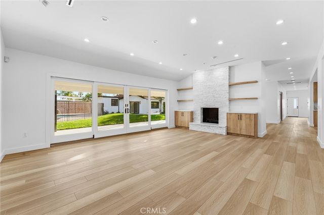 19510 Merridy, Northridge, CA 91324