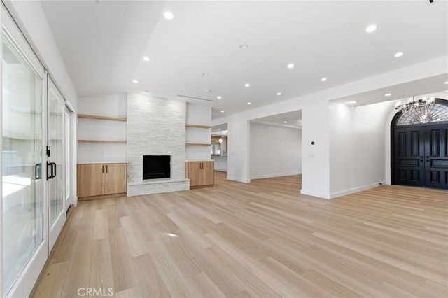 19510 Merridy, Northridge, CA 91324