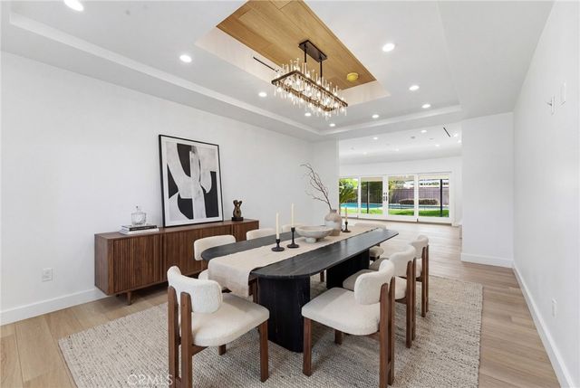 19510 Merridy, Northridge, CA 91324