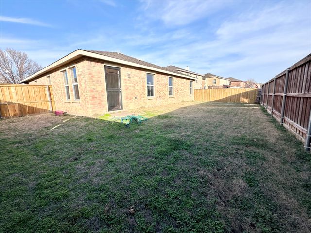 2435 Silverado Trail, Grand Prairie, TX 75052