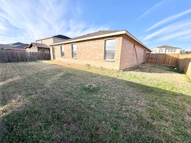 2435 Silverado Trail, Grand Prairie, TX 75052