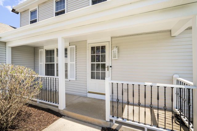 8700 S 13th STREET, Oak Creek, WI 53154