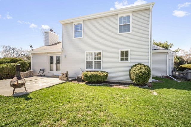 8700 S 13th STREET, Oak Creek, WI 53154