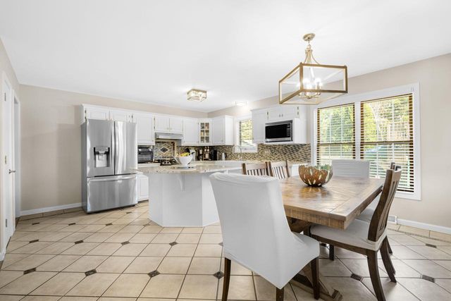 8700 S 13th STREET, Oak Creek, WI 53154