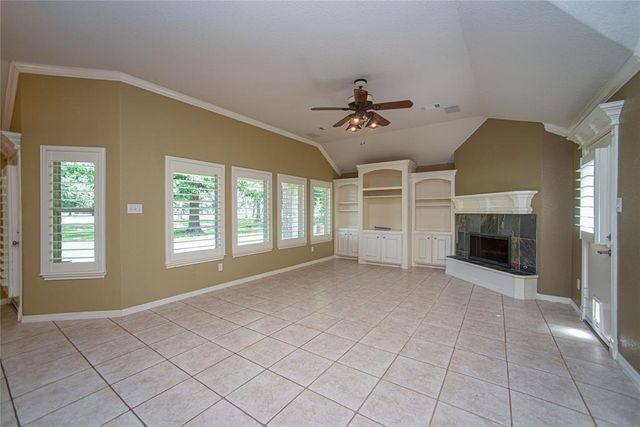 69 La Costa Drive, Montgomery, TX 77356