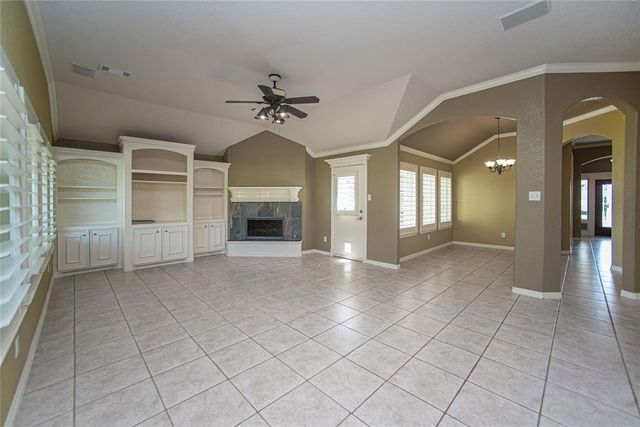 69 La Costa Drive, Montgomery, TX 77356