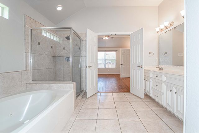 69 La Costa Drive, Montgomery, TX 77356