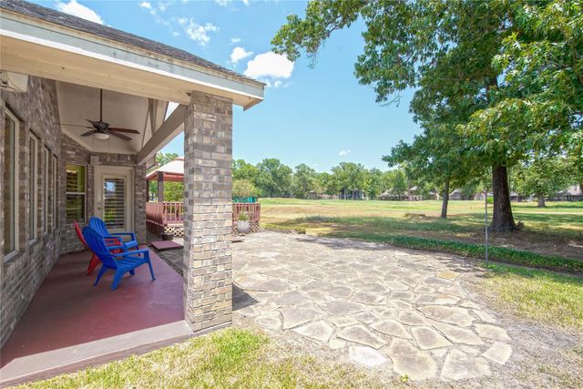 69 La Costa Drive, Montgomery, TX 77356