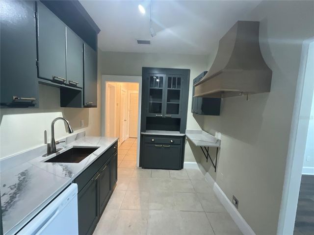 2610 CENTRAL AVENUE 1, St Petersburg, FL 33712