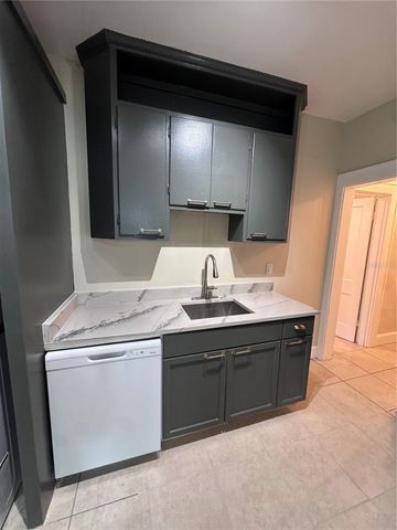 2610 CENTRAL AVENUE 1, St Petersburg, FL 33712