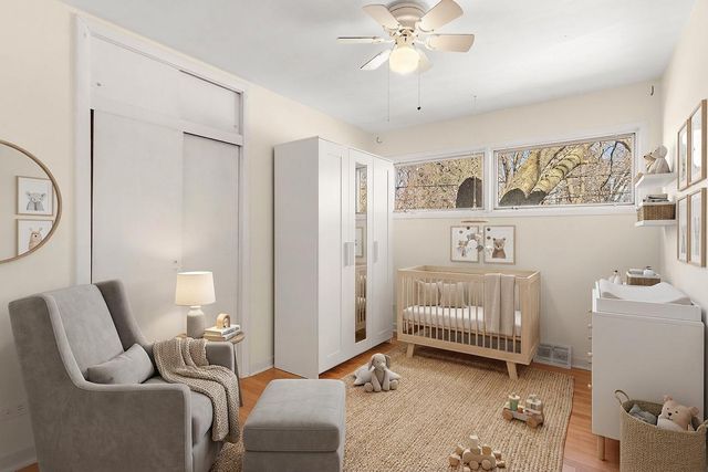 742 Pine Street, Deerfield, IL 60015