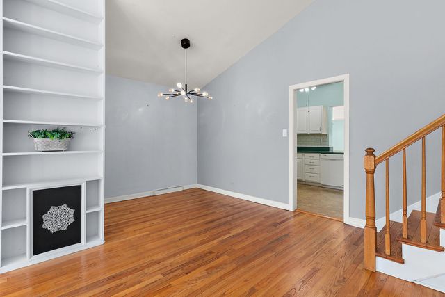 742 Pine Street, Deerfield, IL 60015