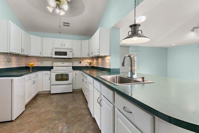 742 Pine Street, Deerfield, IL 60015