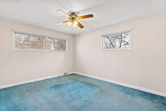 742 Pine Street, Deerfield, IL 60015