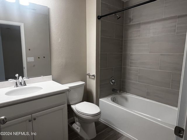 1228 BEACH DUNE Drive, Jacksonville, FL 32233