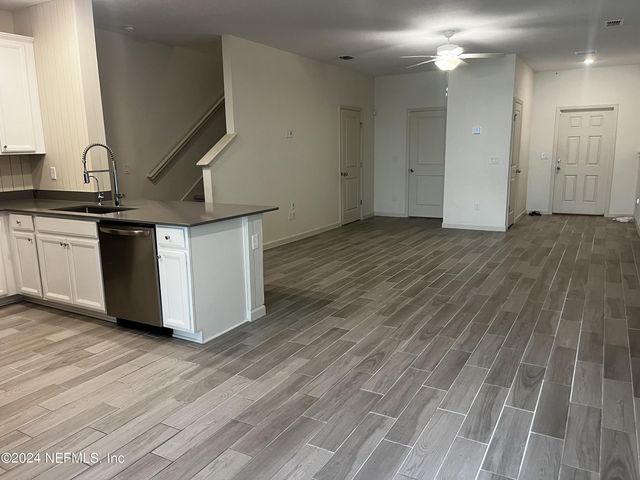 1228 BEACH DUNE Drive, Jacksonville, FL 32233