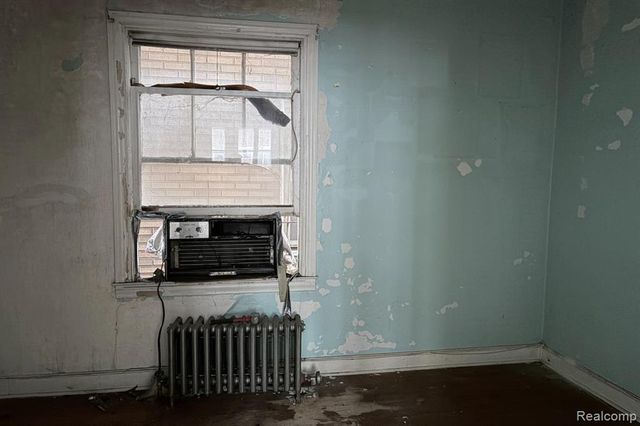 5105 Seyburn Street, Detroit, MI 48213