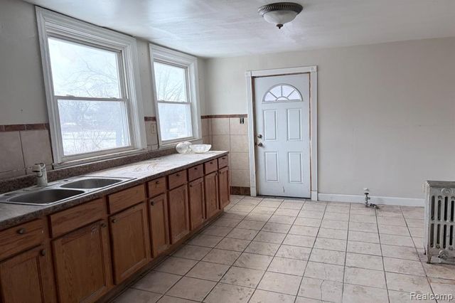 5105 Seyburn Street, Detroit, MI 48213