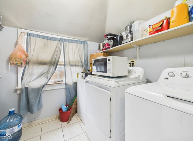 809 College Drive, Anderson, IN 46012