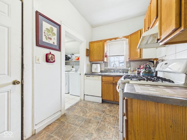 809 College Drive, Anderson, IN 46012