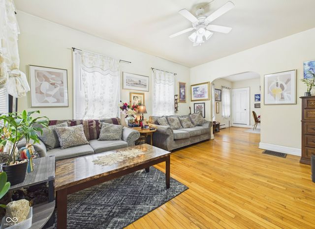 809 College Drive, Anderson, IN 46012