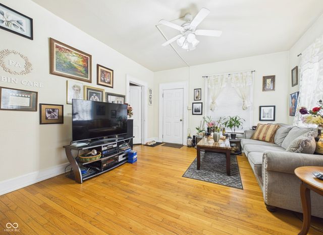 809 College Drive, Anderson, IN 46012