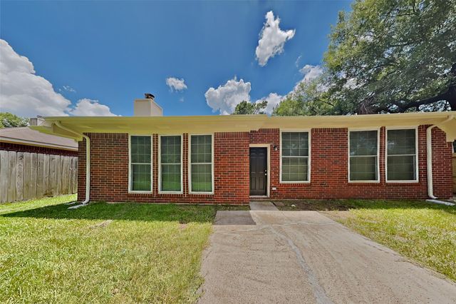 7031 Echo Pines Drive, Humble, TX 77346