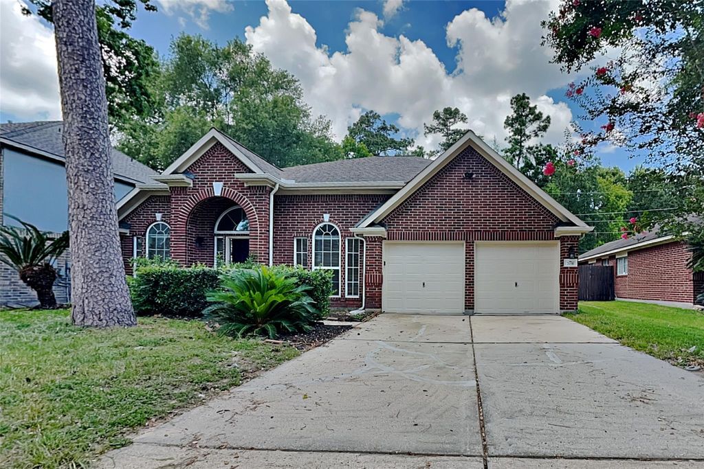 7031 Echo Pines Drive, Humble, TX 77346
