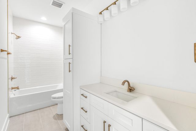 160 Clarke Hill Road, Freeport, FL 32439