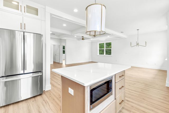 160 Clarke Hill Road, Freeport, FL 32439