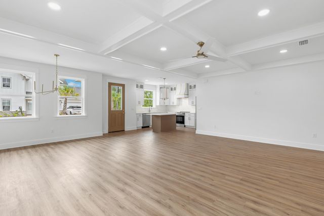 160 Clarke Hill Road, Freeport, FL 32439