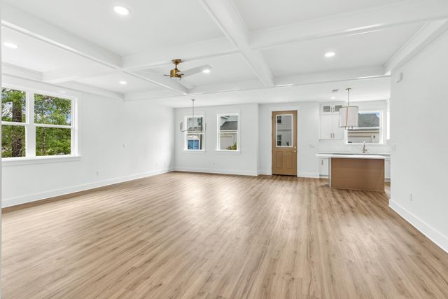 160 Clarke Hill Road, Freeport, FL 32439